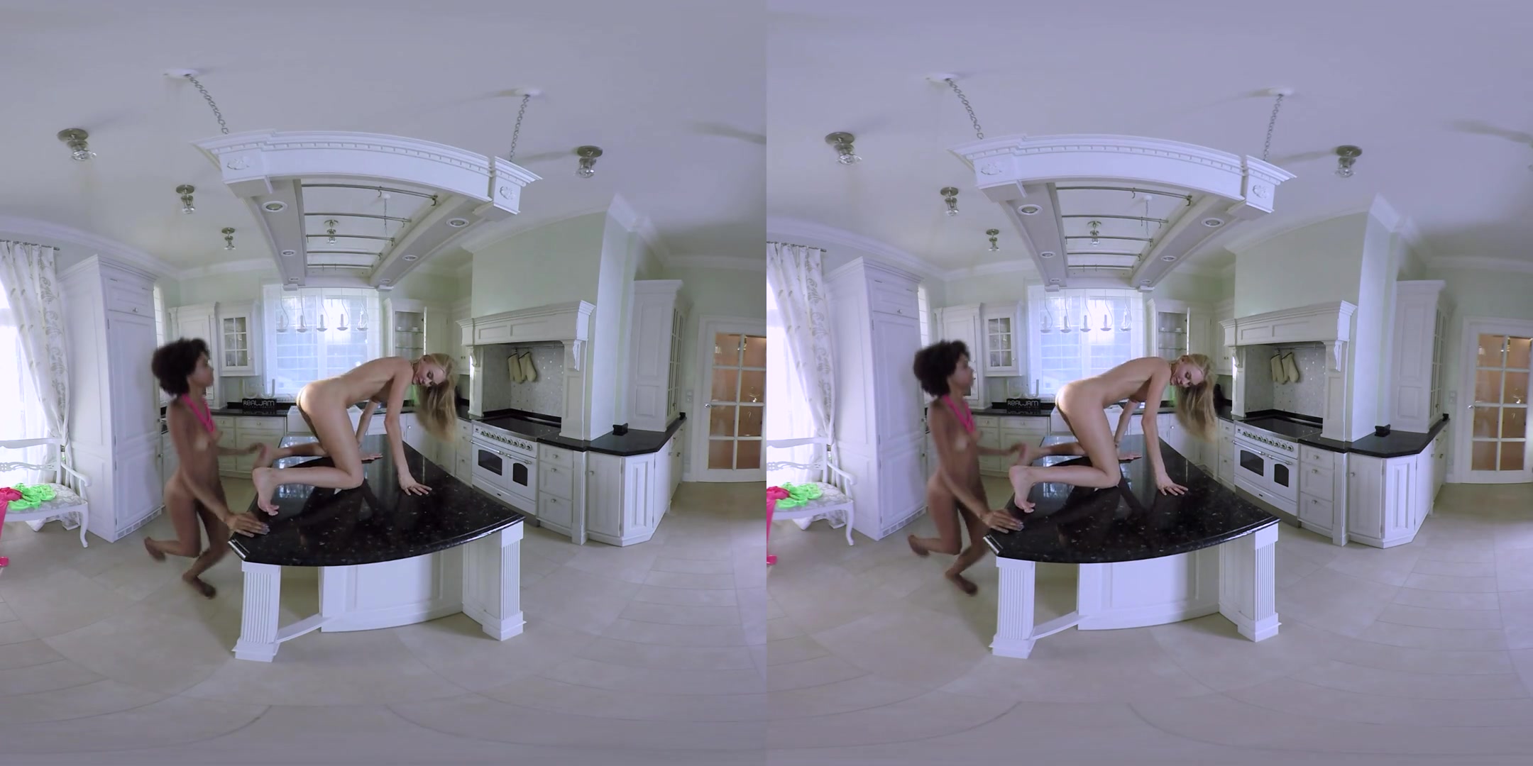 Luna Corazon & Nancy A in Kitchen Fun - RealJamVR