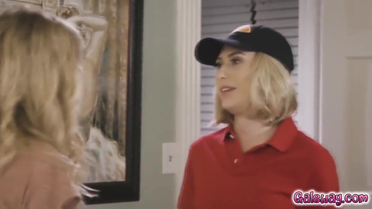 Carter And Mackenzie Writhes In Pleasuring Each Others