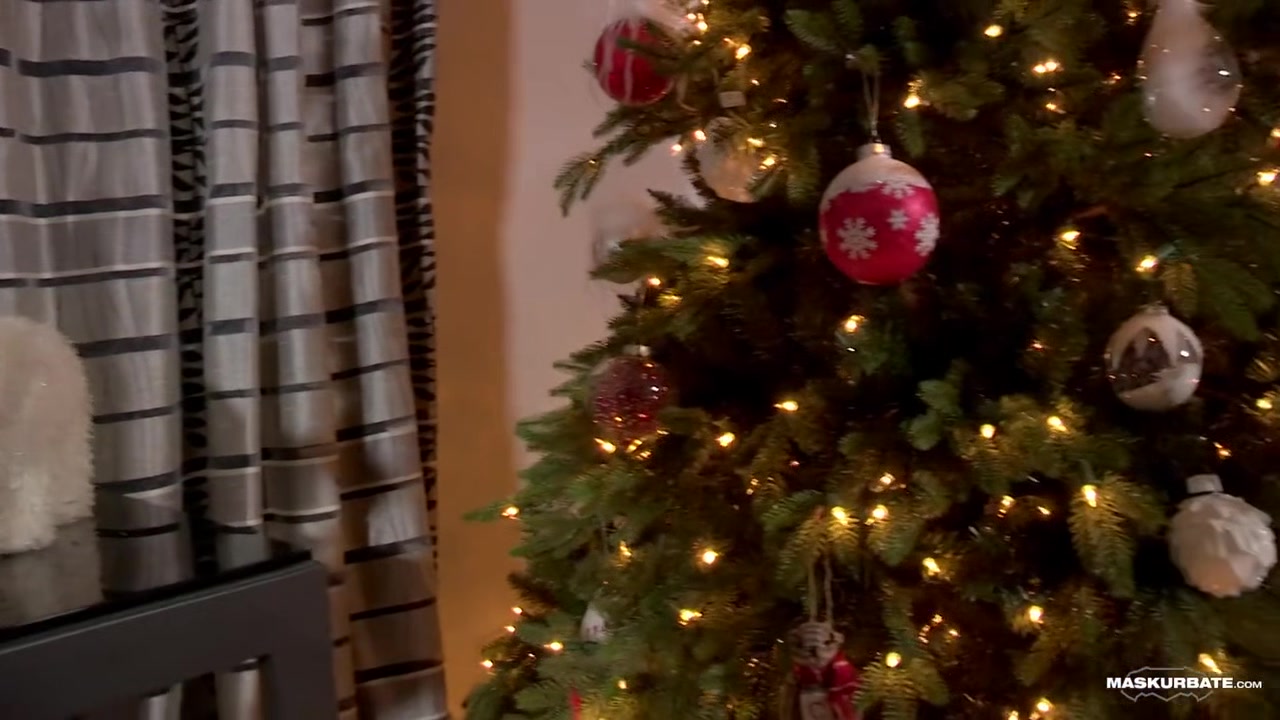 Santa Ricky Spews His Gift On The Table