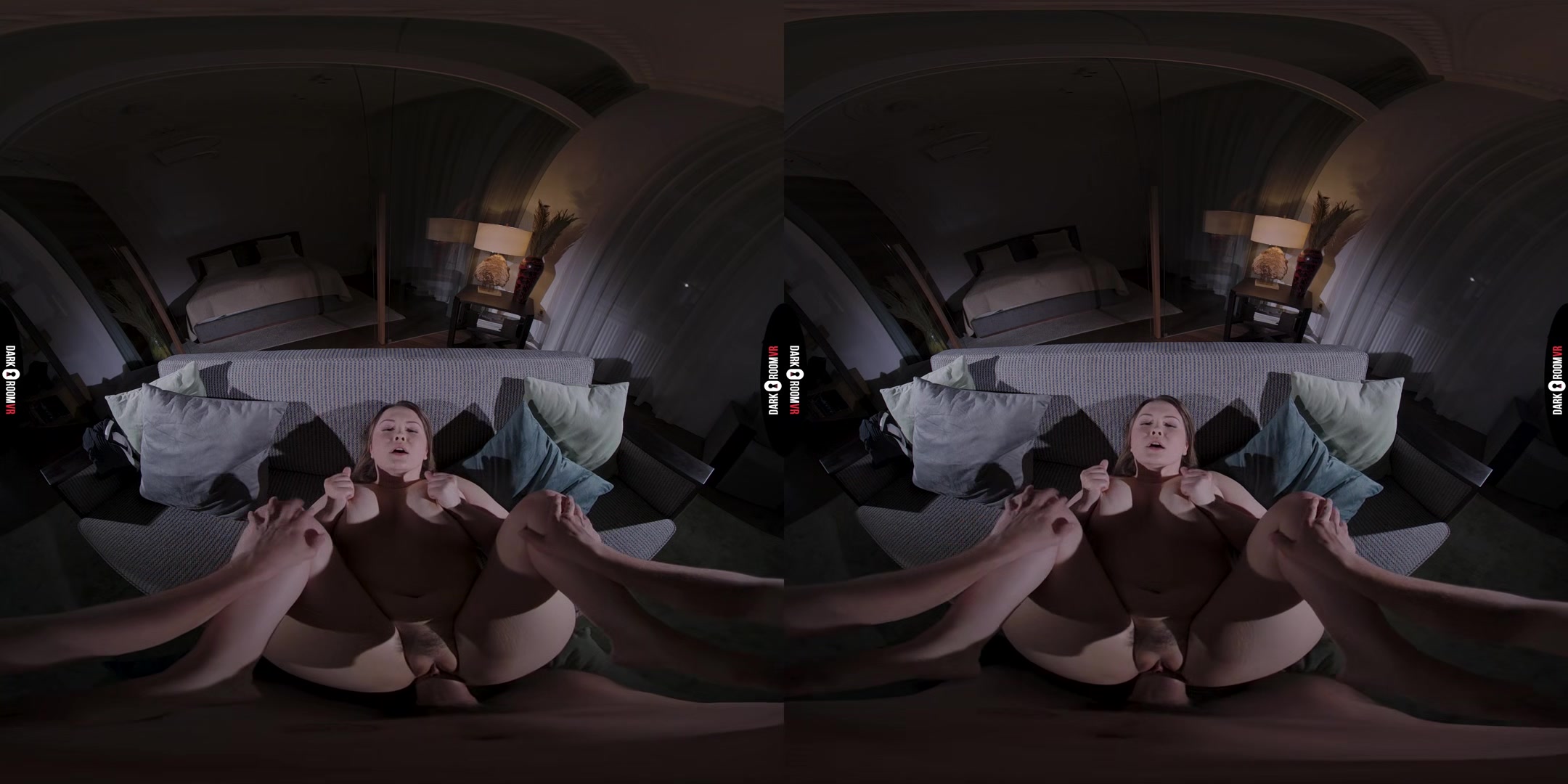 Peachy Alice VR Porn: Big Boobs Problem - DarkRoomVR