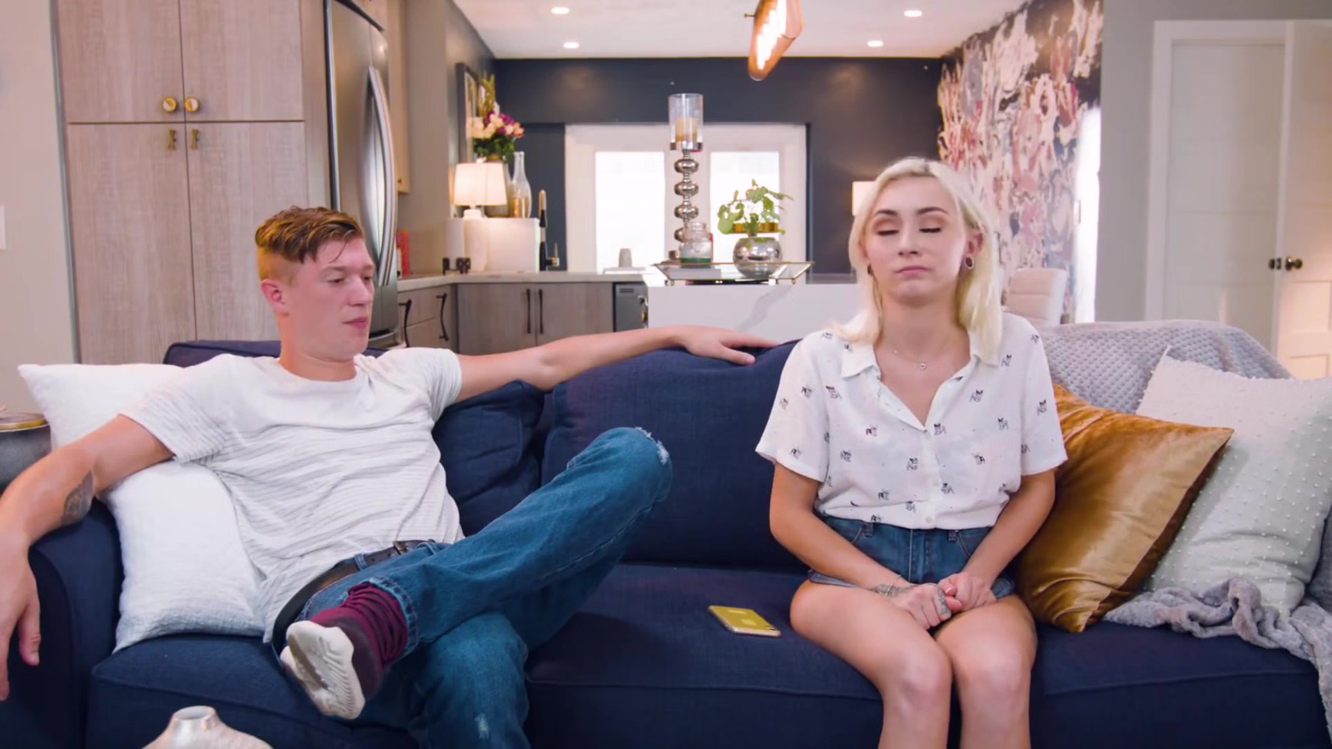 Finger Banging Babysitter Gets Creampied