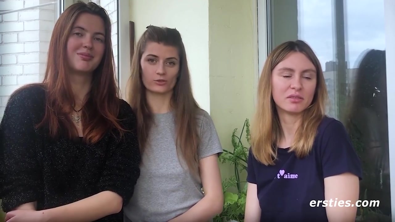 Hot Girl Threesome Leads To Steamy Lesbian Sex
