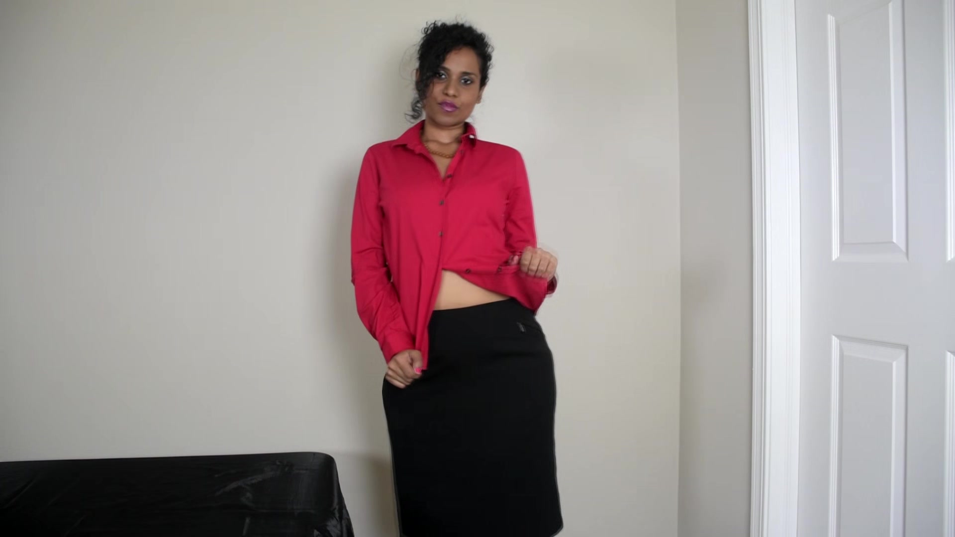 Sexy South Indian Horny Lily Pounding Her Hairy Pussy Masturbating