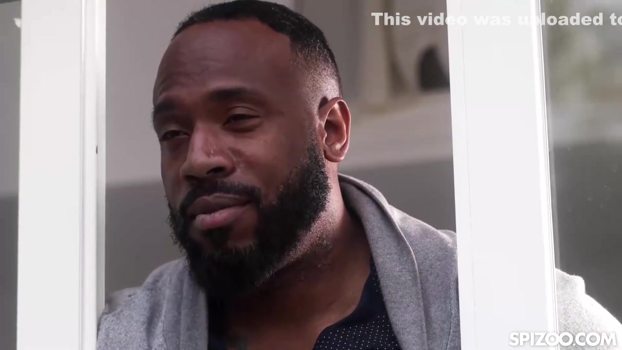 Petite Babe Sneaks On Yard For Bbc Ride With Maya Woulfe And Jovan Jordan