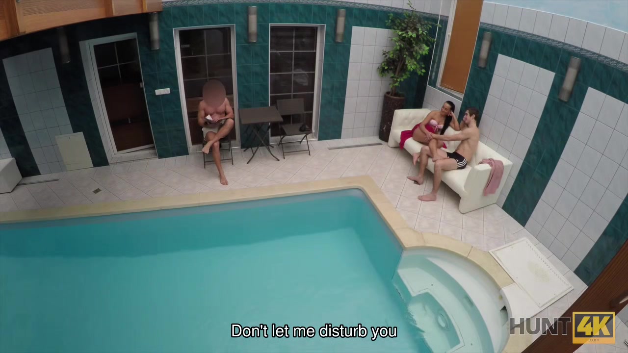 HUNT4K. Cuckold swims while handsome stranger has fun with his girl
