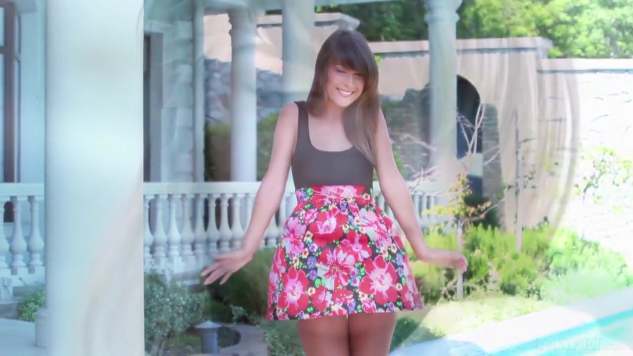 Sweet teen 18+ Mia spreading for you