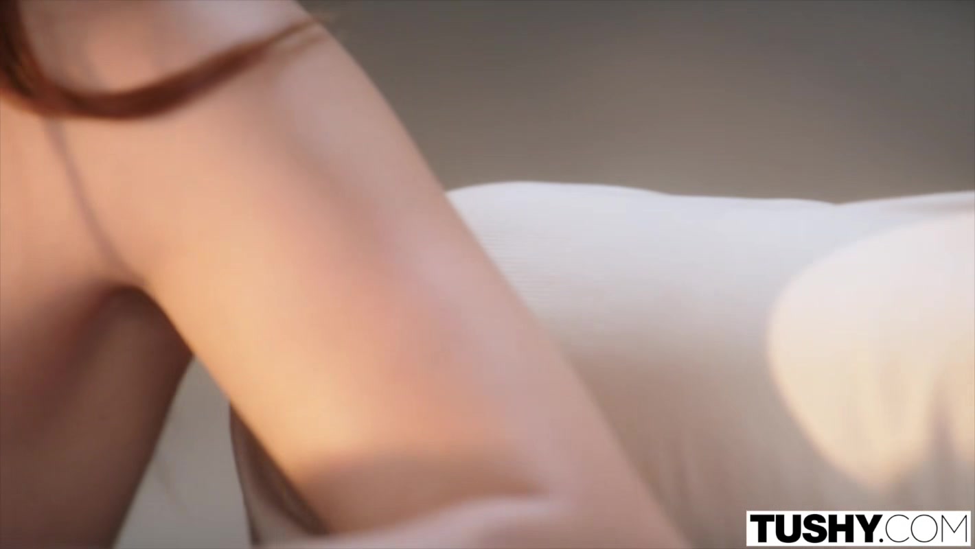 TUSHY Anal-obsessed Vanessa seduces her hot coworker Oliver