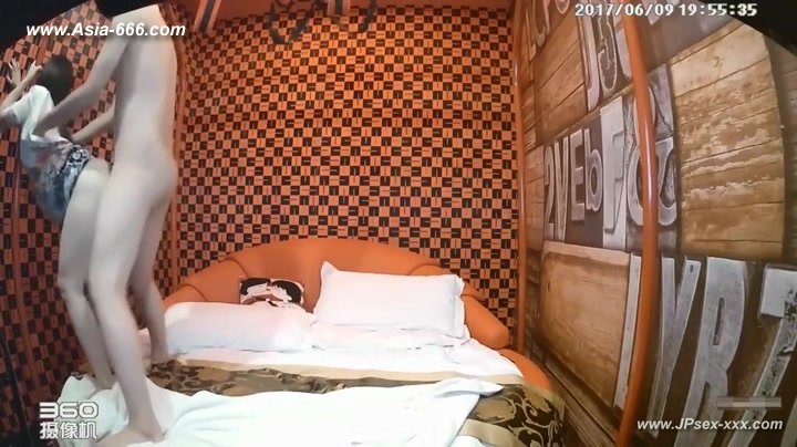 Hackers use the camera to remote monitoring of a lover's home life.445
