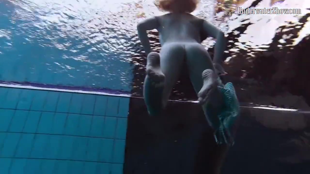 Anetta Shows Her Naked Sexy Body Underwater