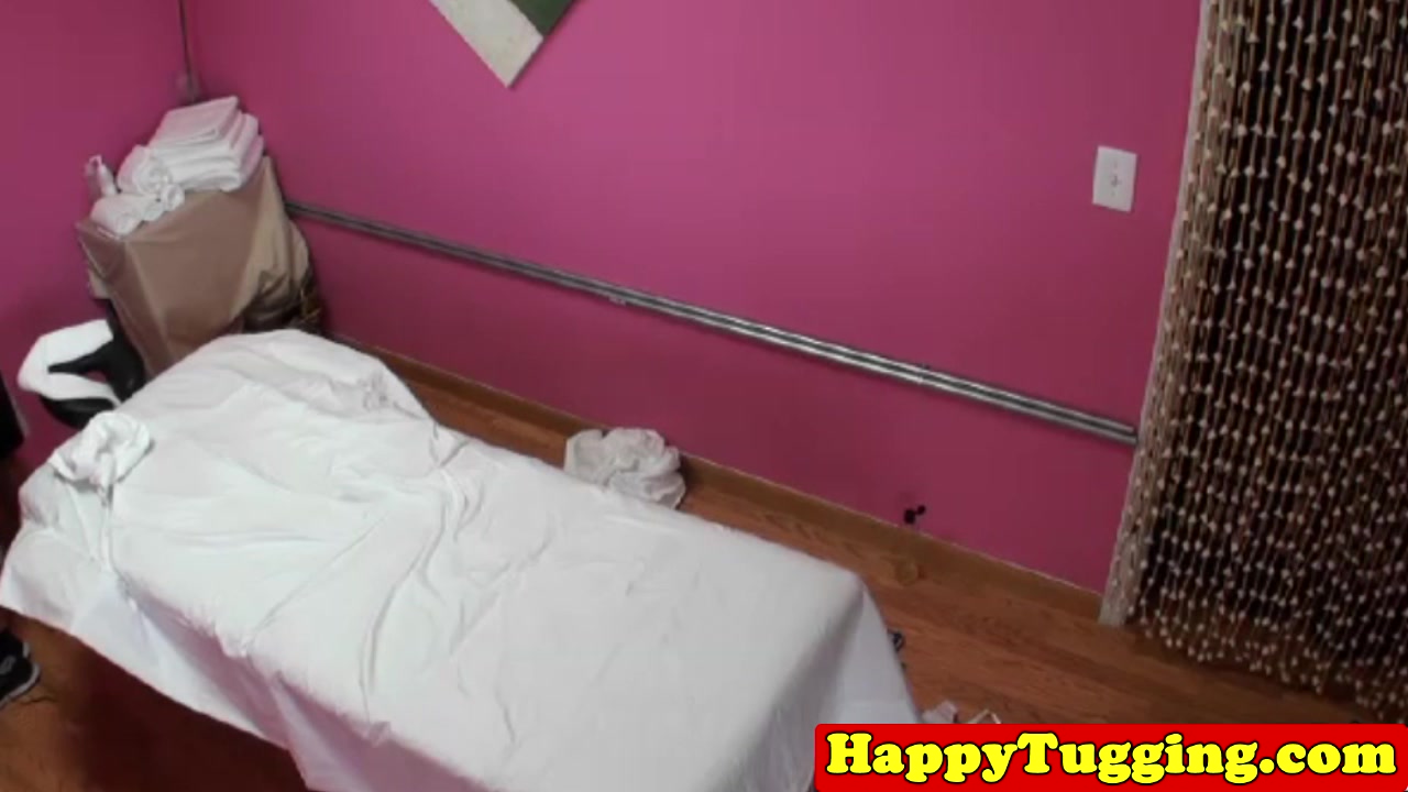 Asian masseuse tugging client for extra money