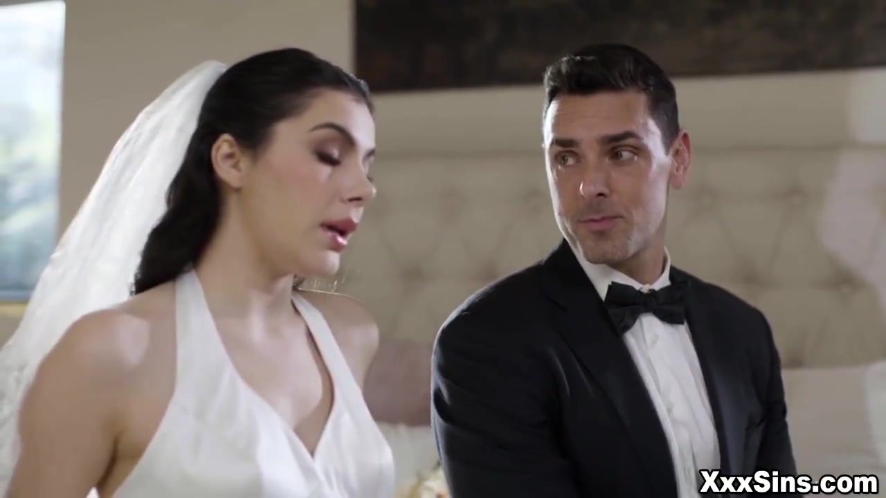 Ryan Appreciates Valentina Nappis Naughty Surprise