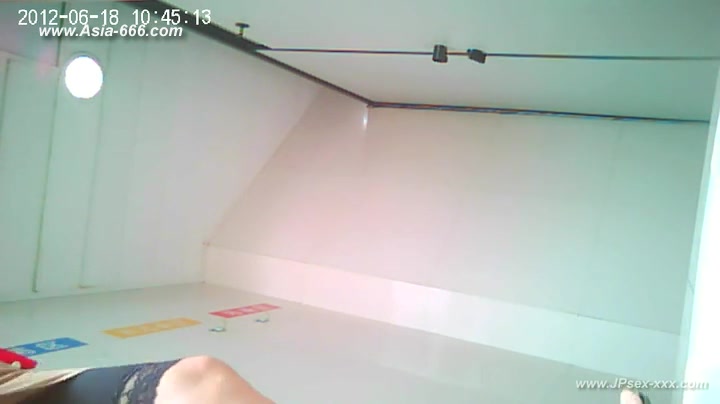 chinese girls go to toilet.41