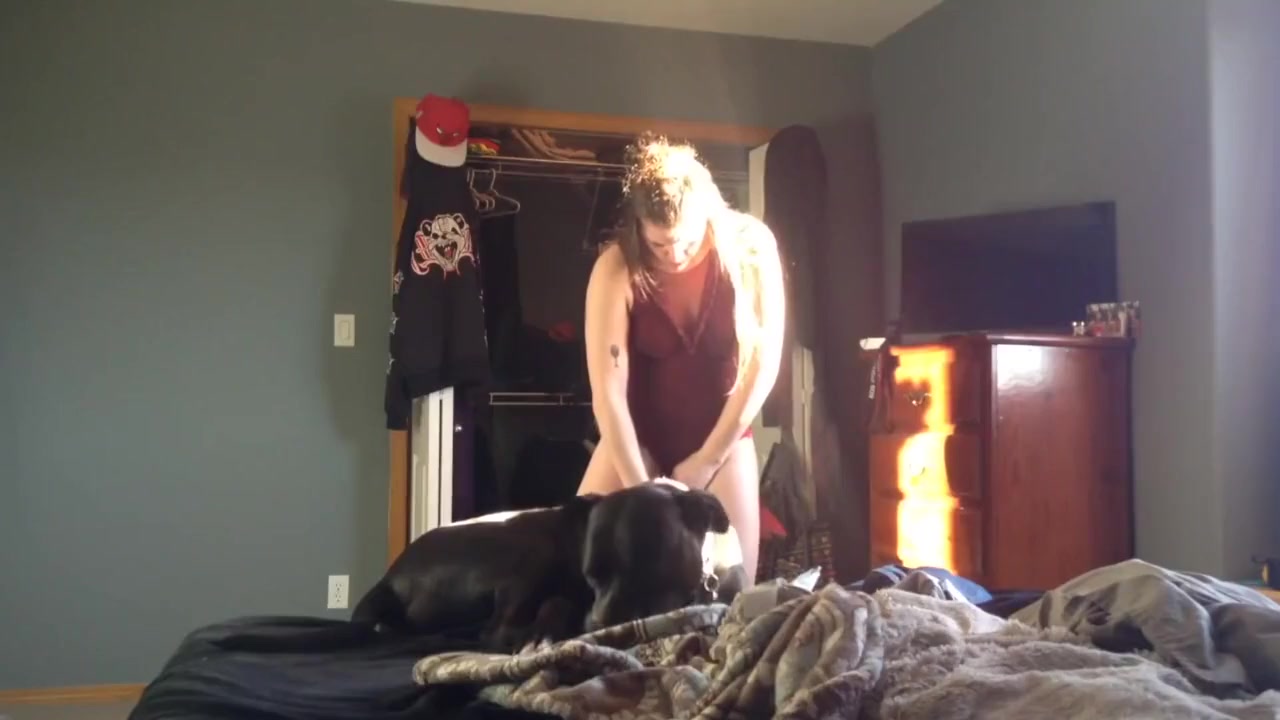 REAL hidden on roommate catches her getting dressed for school