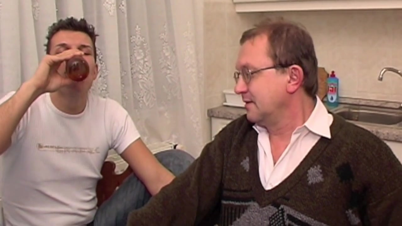 Young Horny Twink Accepts To Be Banged By Flat Mature Step daddy - LatinoFucker