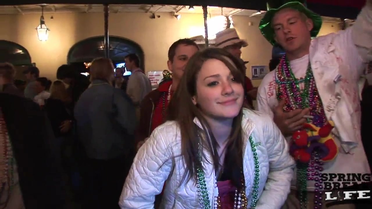 Mardi Gras Bourbon Street New Orleans - SpringbreakLife