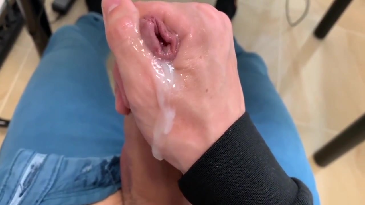 Handsome Jock Wanking His Fat Cock Until The Balls Are Drained / Perfect Dick Size / Sweet Boy / Top 5 Min