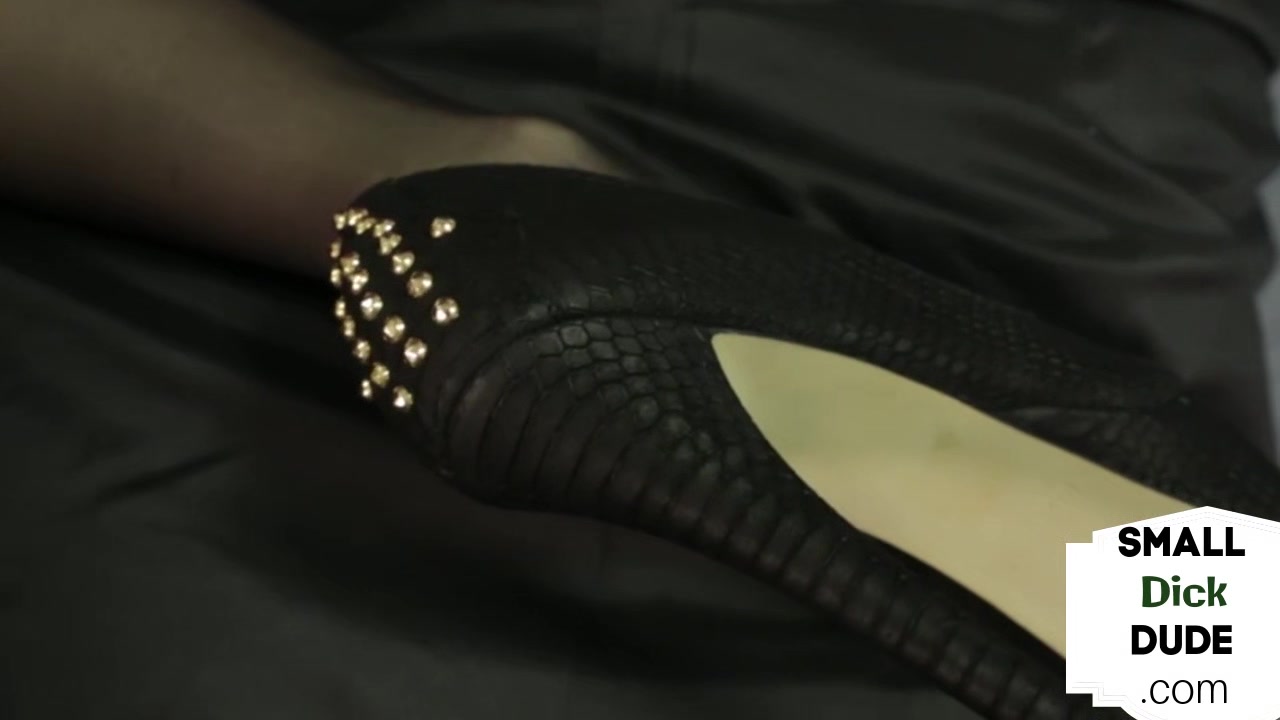 Stockinged UK femdom cuckolds her tiny dick bf