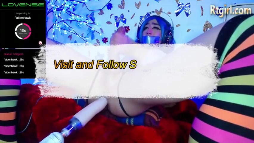 Petite Tgirl Babe Acquires Nailed By Large Vibrator Machine