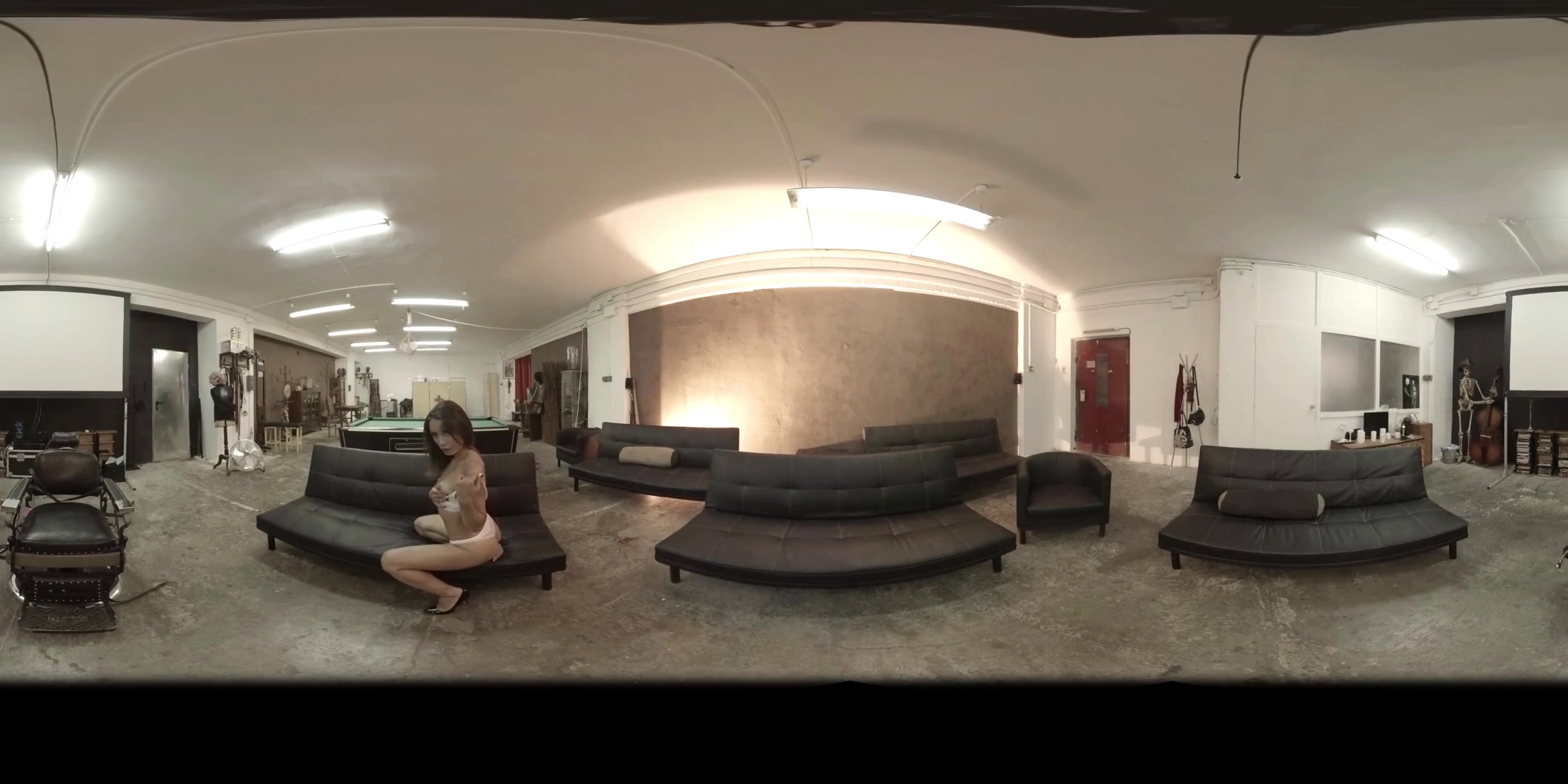 Valentina Bianco in Valentina's Studio: Play this Dildo! - VirtualPorn360