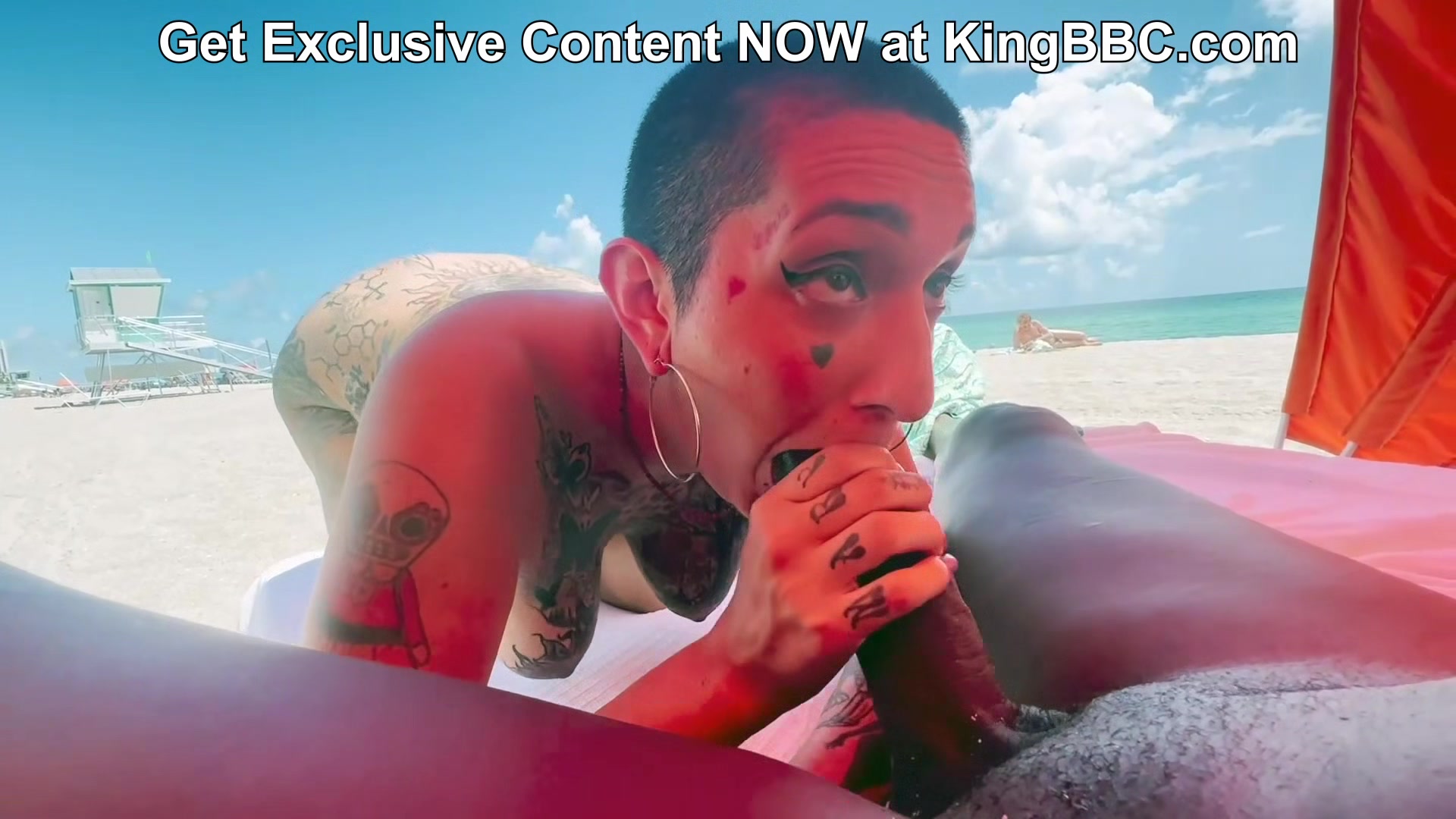 Welcome to Miami! Pornstar Gia Lovely Sucks Louie Smalls on a Public Beach at KingBBC