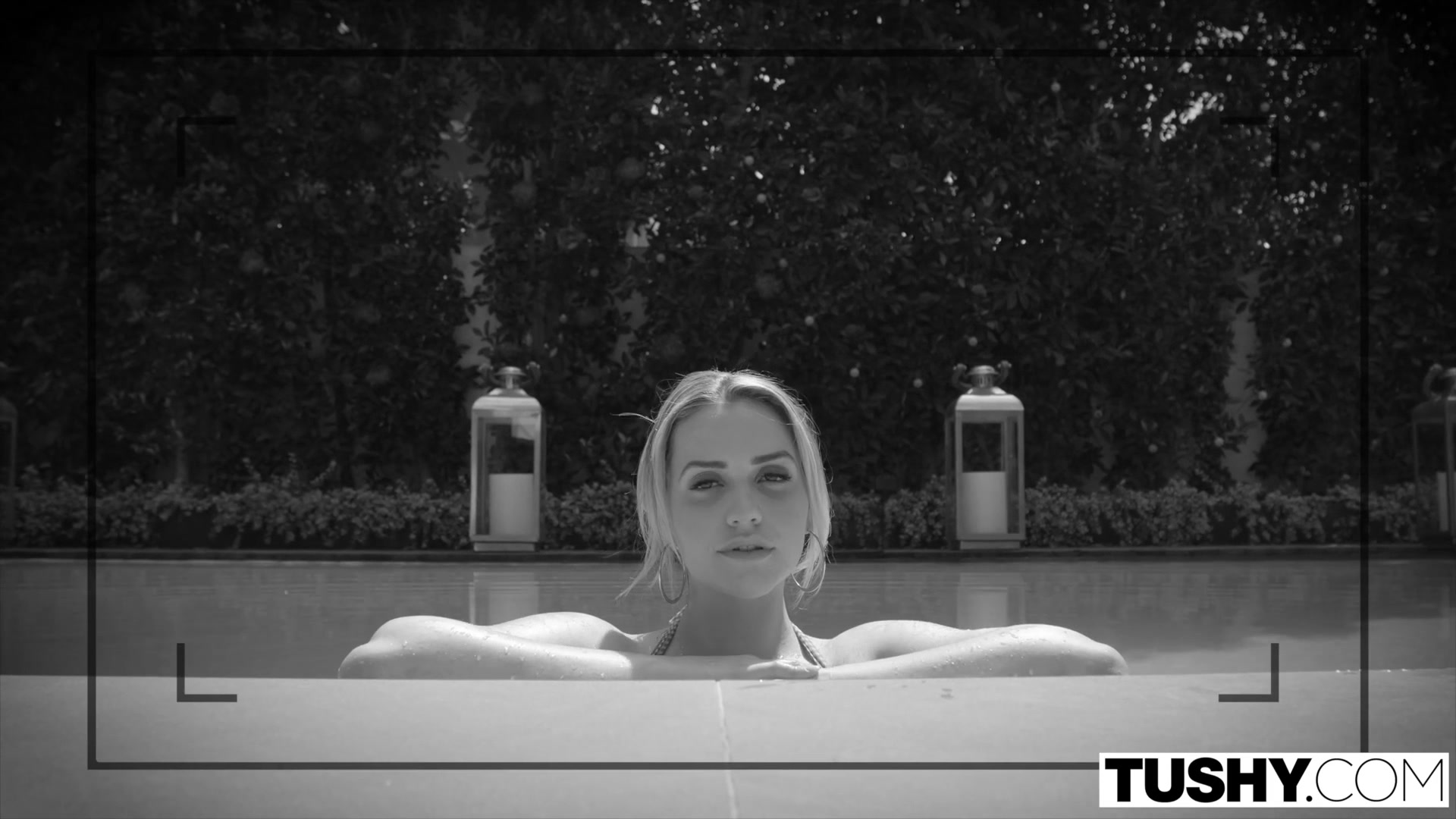 TUSHY Mia Malkova and Vicki Chase Gape Together For The First Time!