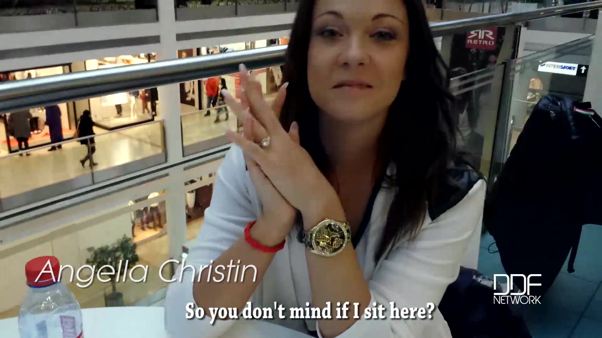 From Mall To Blowjob - PornWorld