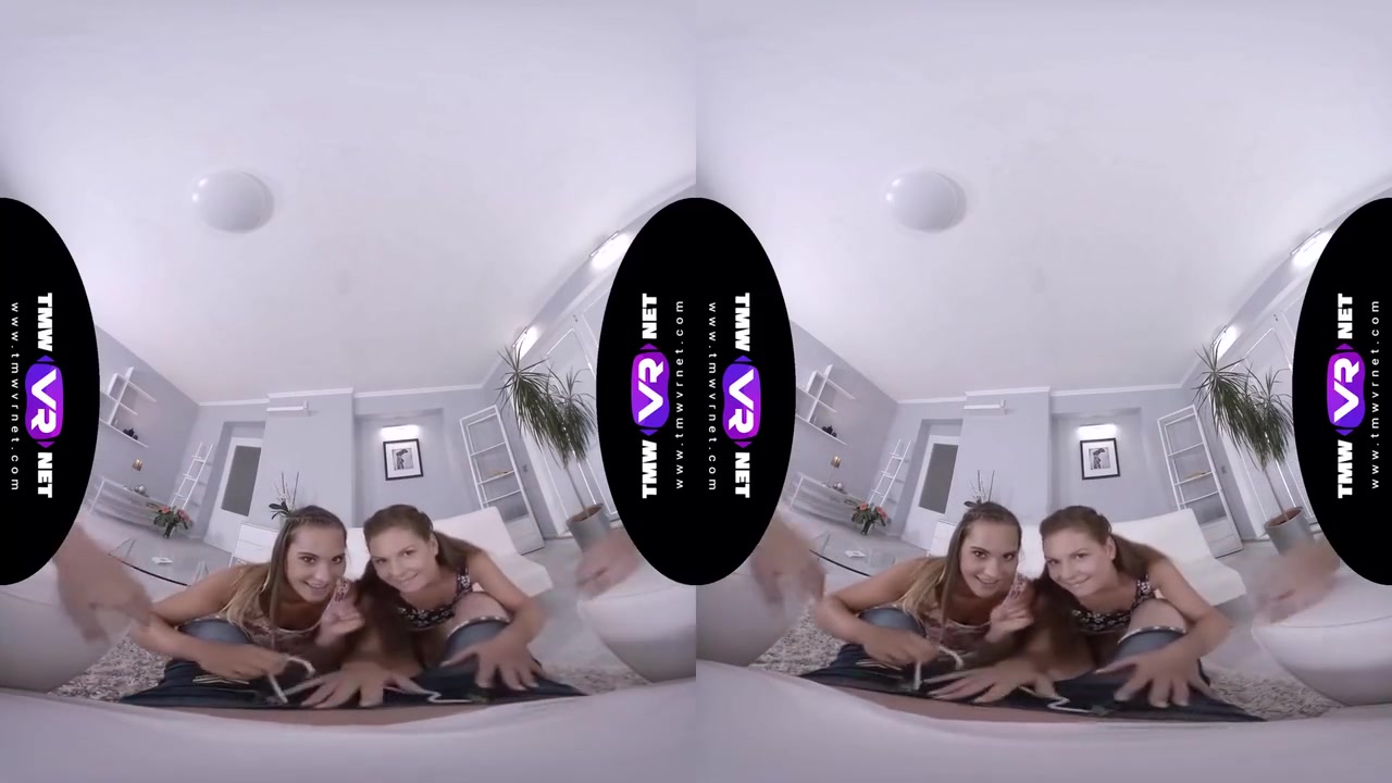 Mia Card Play Becomes A - Virtual Reality And Naomi Bennet