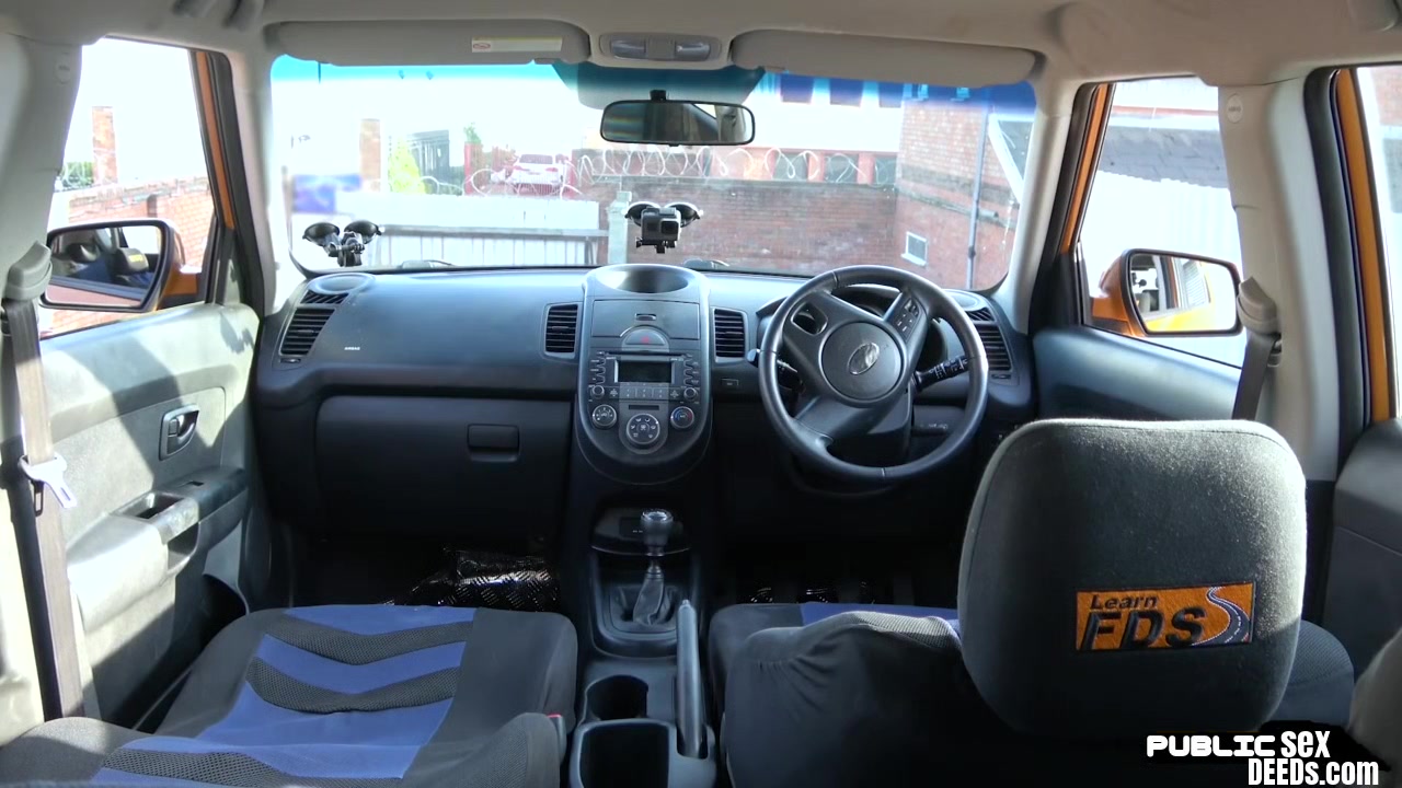 Busty MILF fucked outdoor in the car after driving lesson