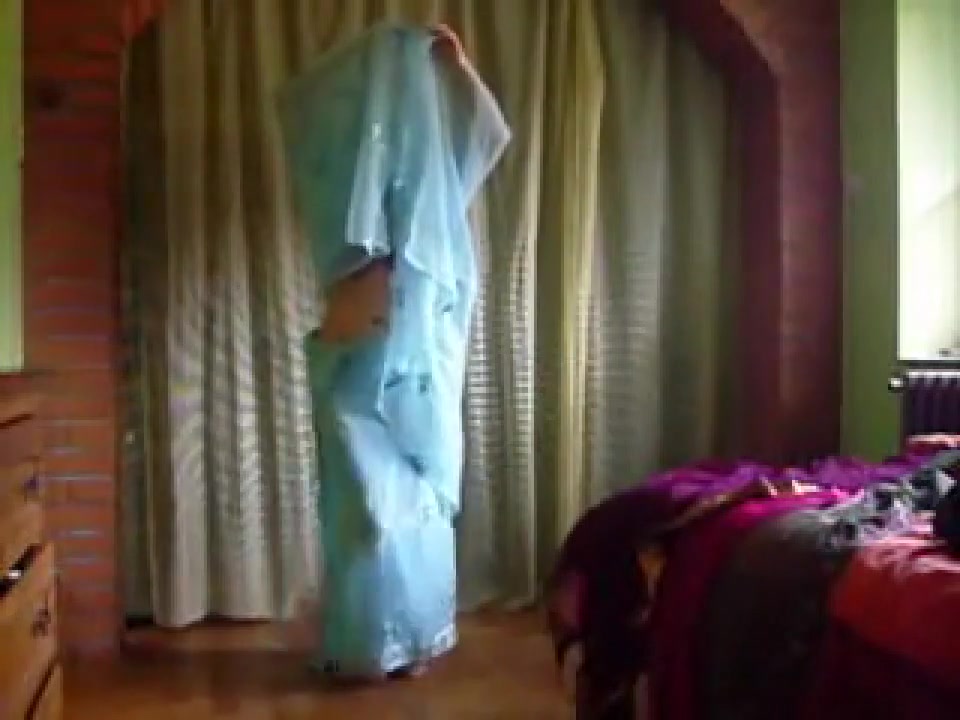 Sexy erotic belly dance