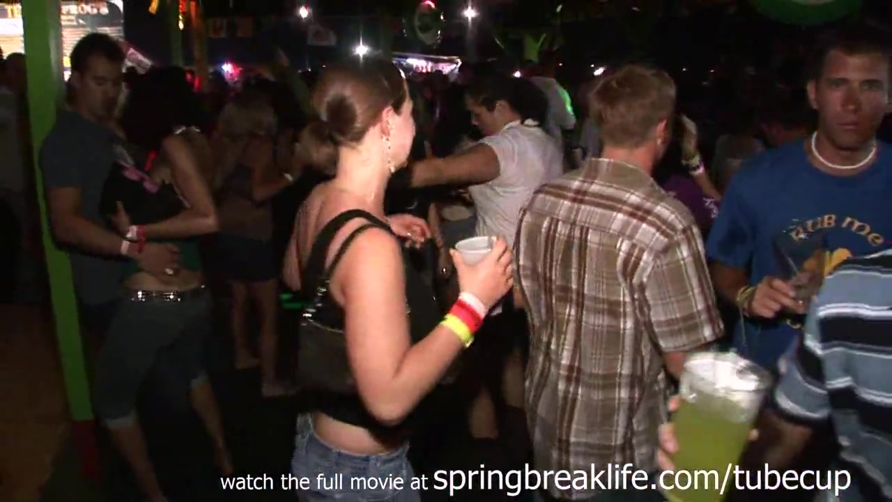 SpringBreakLife Video: Wild Girls On Stage At Club