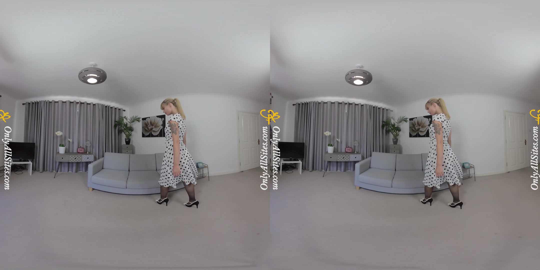 Pippa Doll - Sexy Blonde - OnlyTease