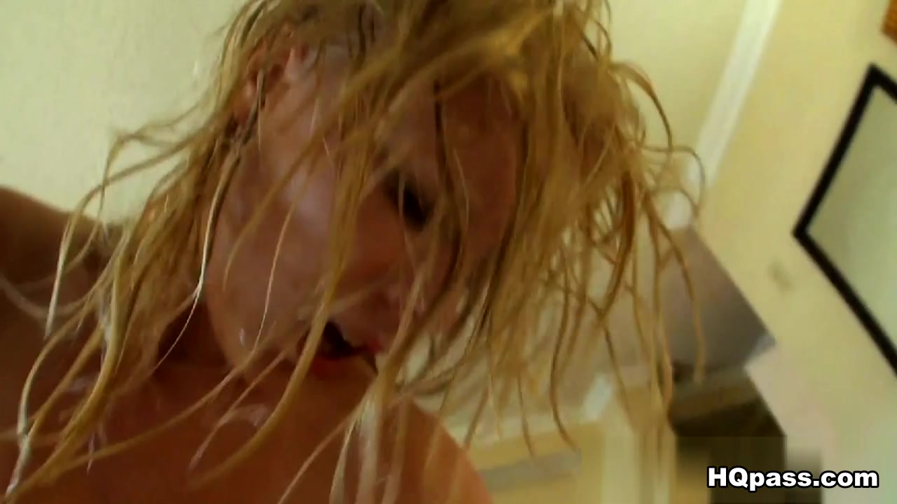 Daniel Hunter & Elaina Raye in Social suckage Video
