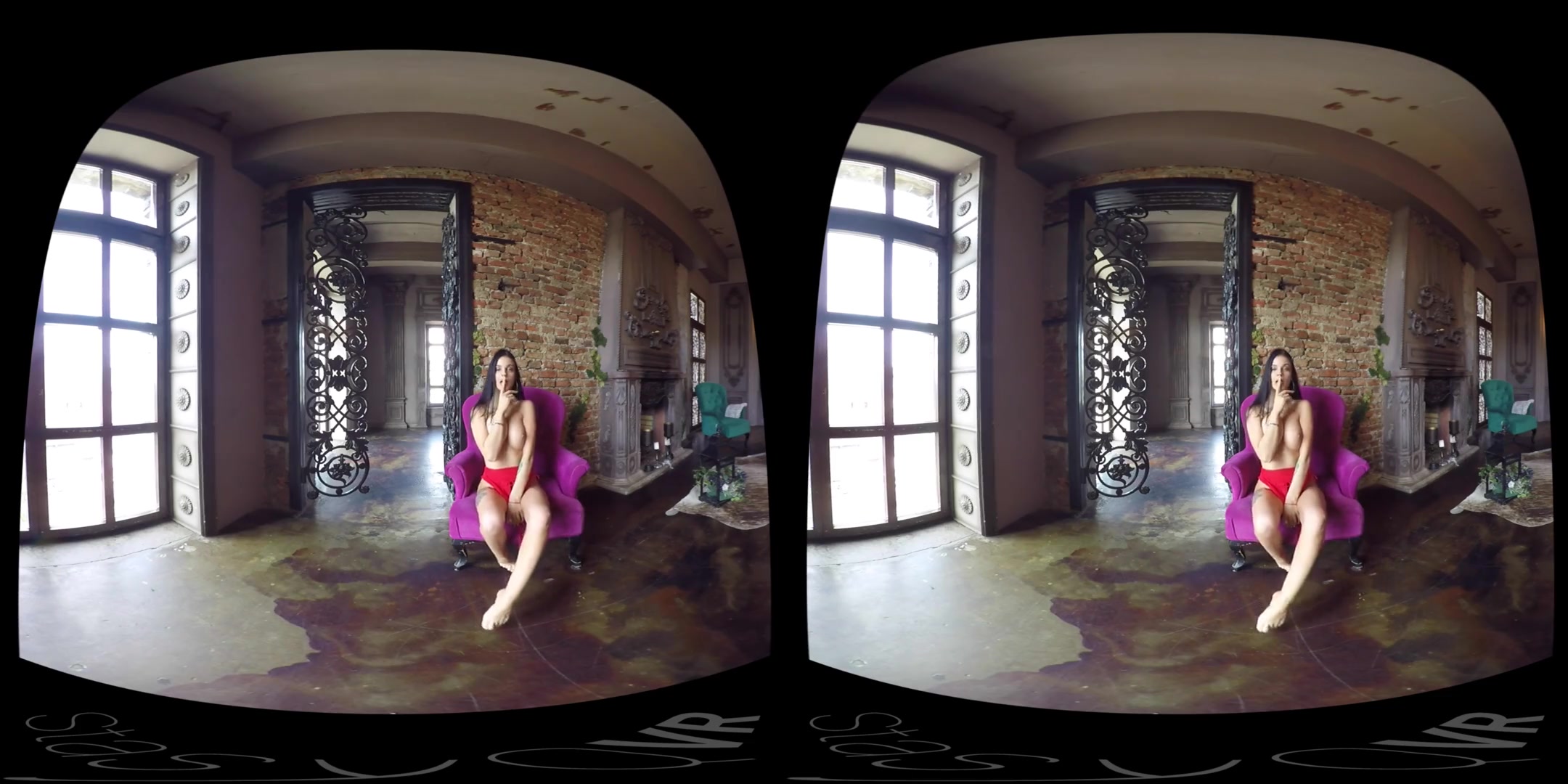 Fit, Hot Blonde Gets Naughty in Her New Loft - StasyQVR