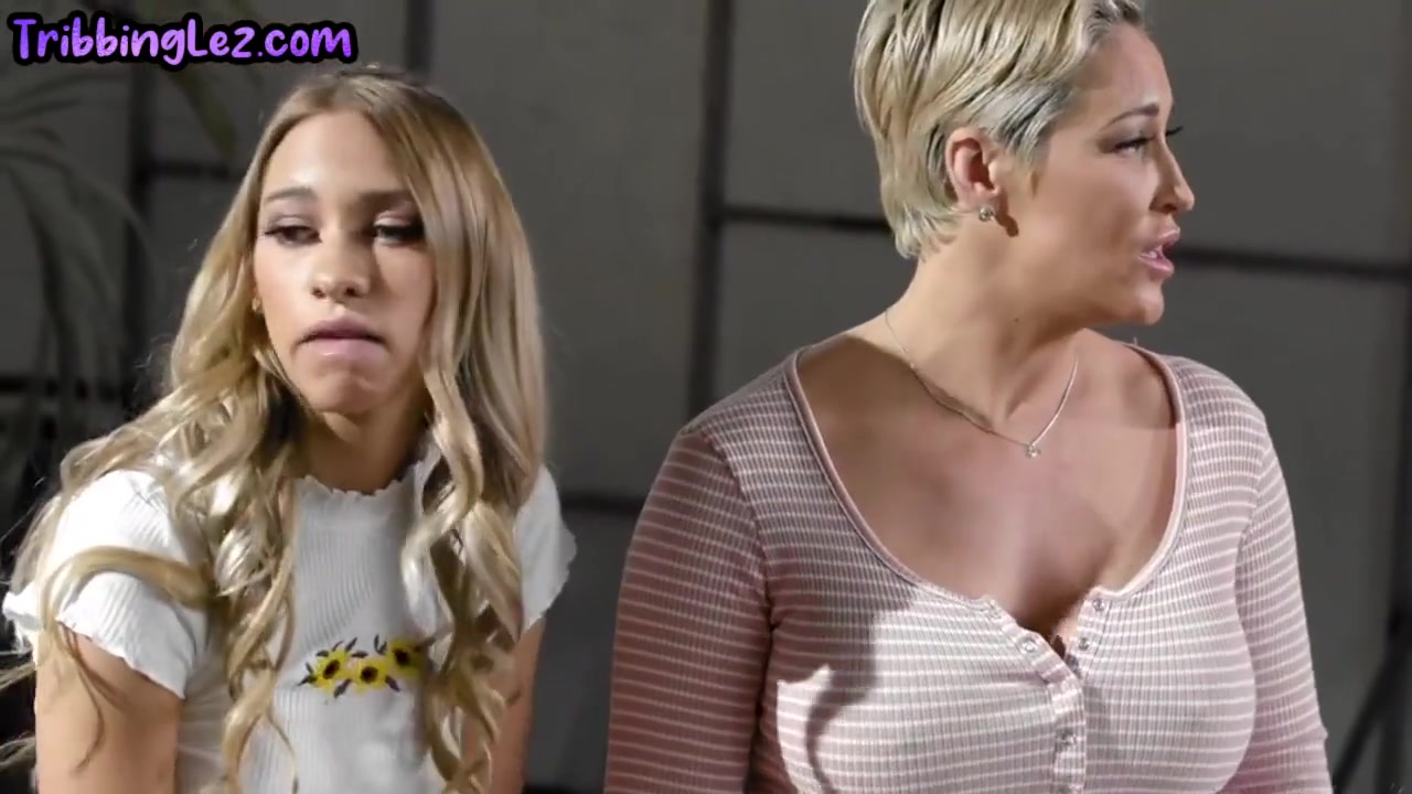 Hairypussy Lez Babe Tribbing Large-bosomed Facesitti