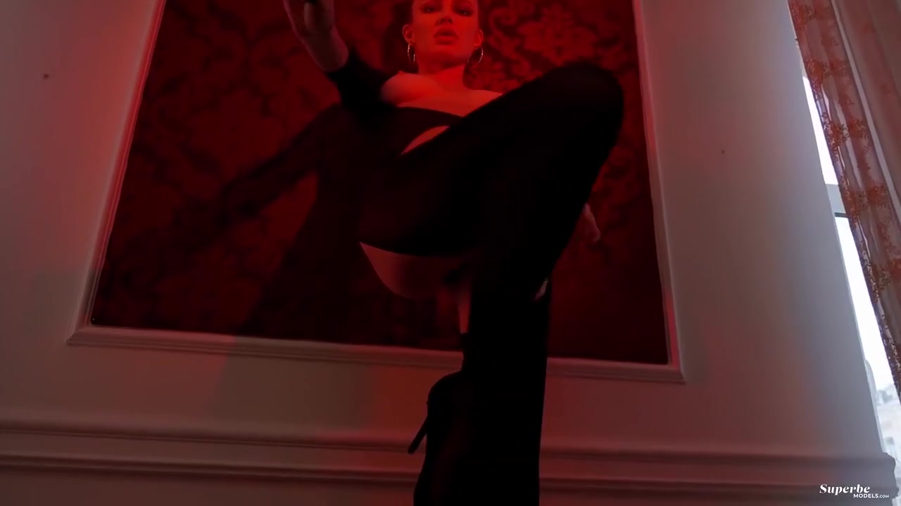 Porn Star And Her Incredibly Exciting Solo With Jolie Webb