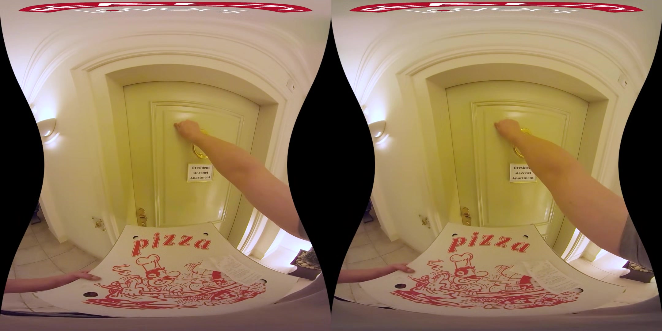 Mature Ass For Pizza Boy - RealityLovers