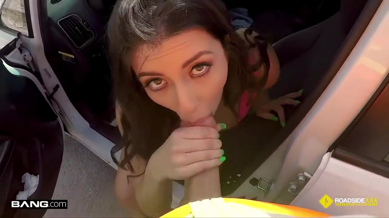 Helping Yammy Girl With Broken Car