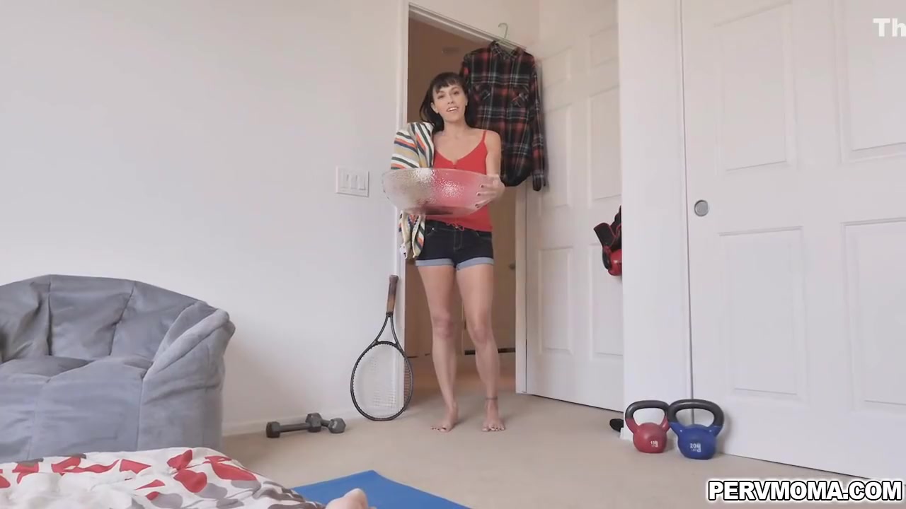 Alana Seduce Stepson To Get Down And Dirty In Cum
