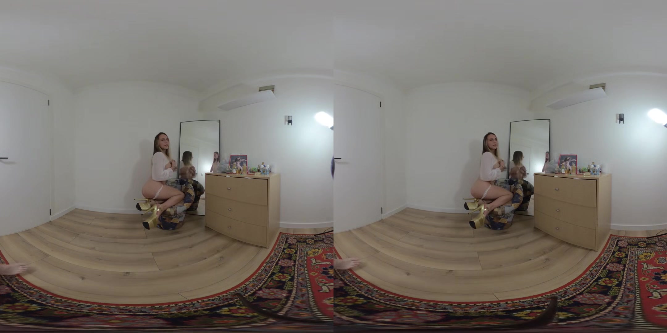 Beautiful Aura Sin Fucks On Chair