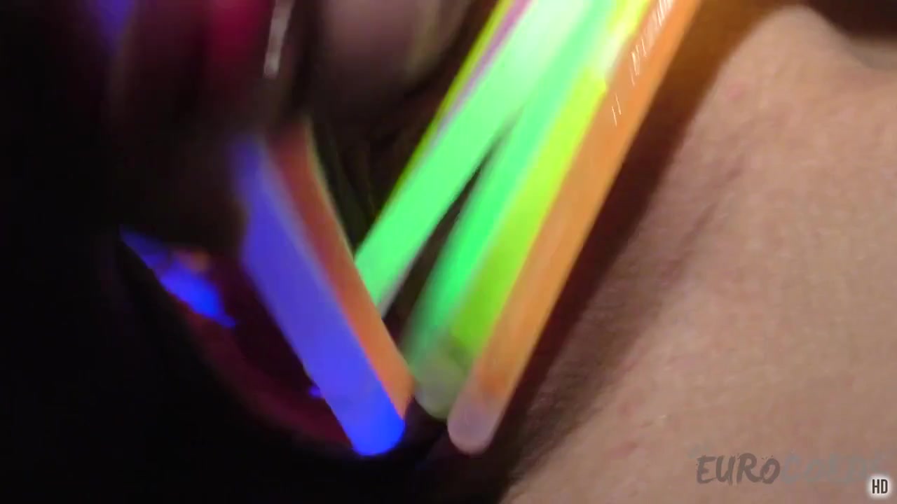 19yo Kate Doing Super Kinky Glowstick Gaping Stripshow On My Bed - EuroCoeds