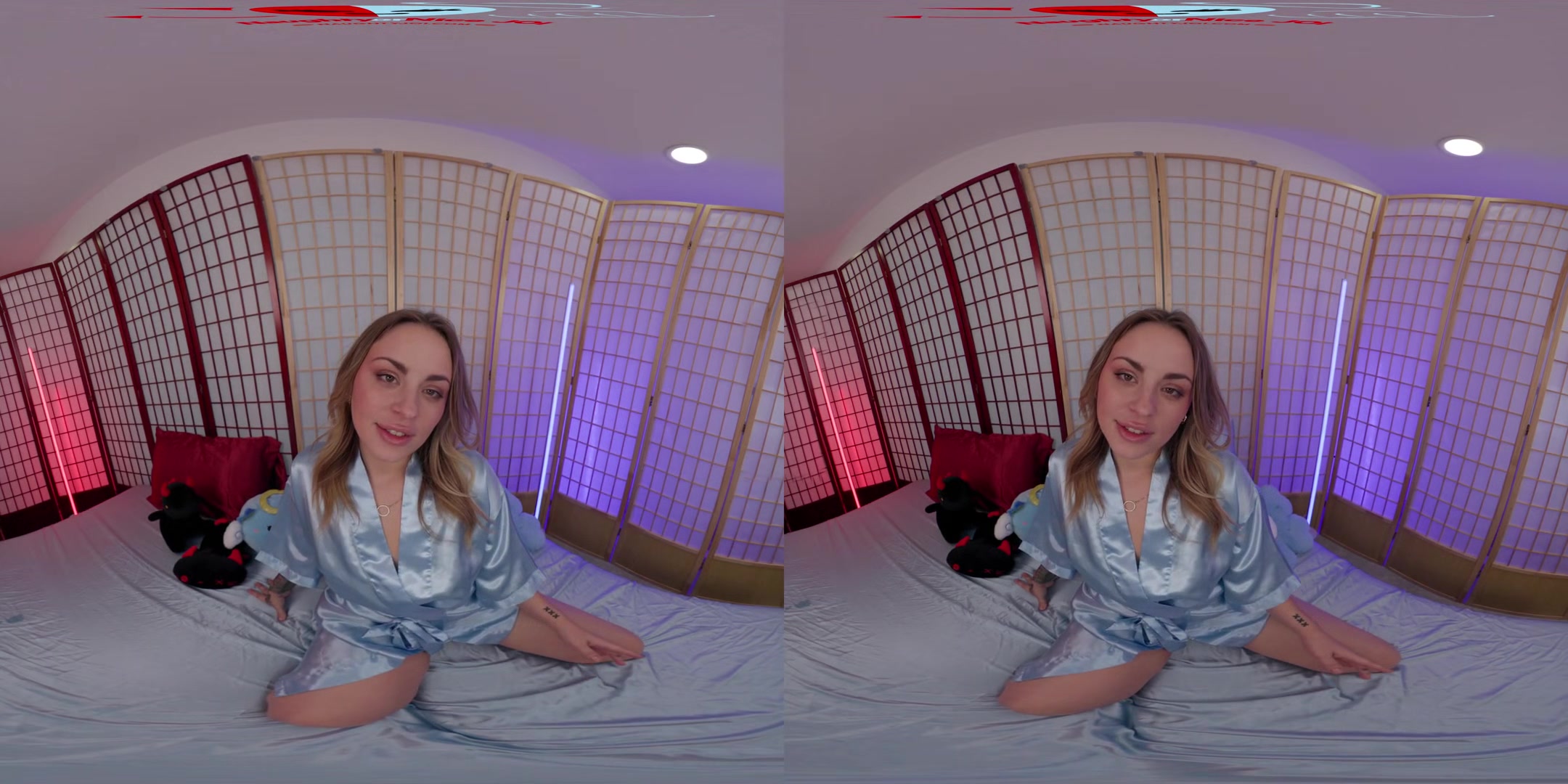 Anna Claire Clouds Hijacks Your Attention