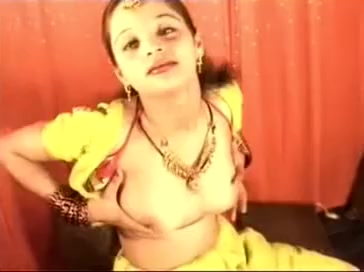 Busty Indian bhabi plays with her tits and slit