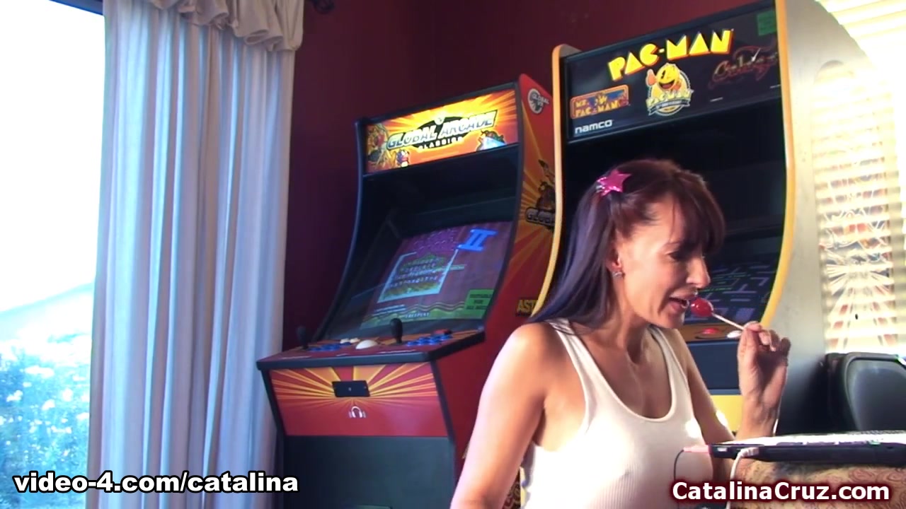 October 29, 2014 - Catalina Cruz Pornstar