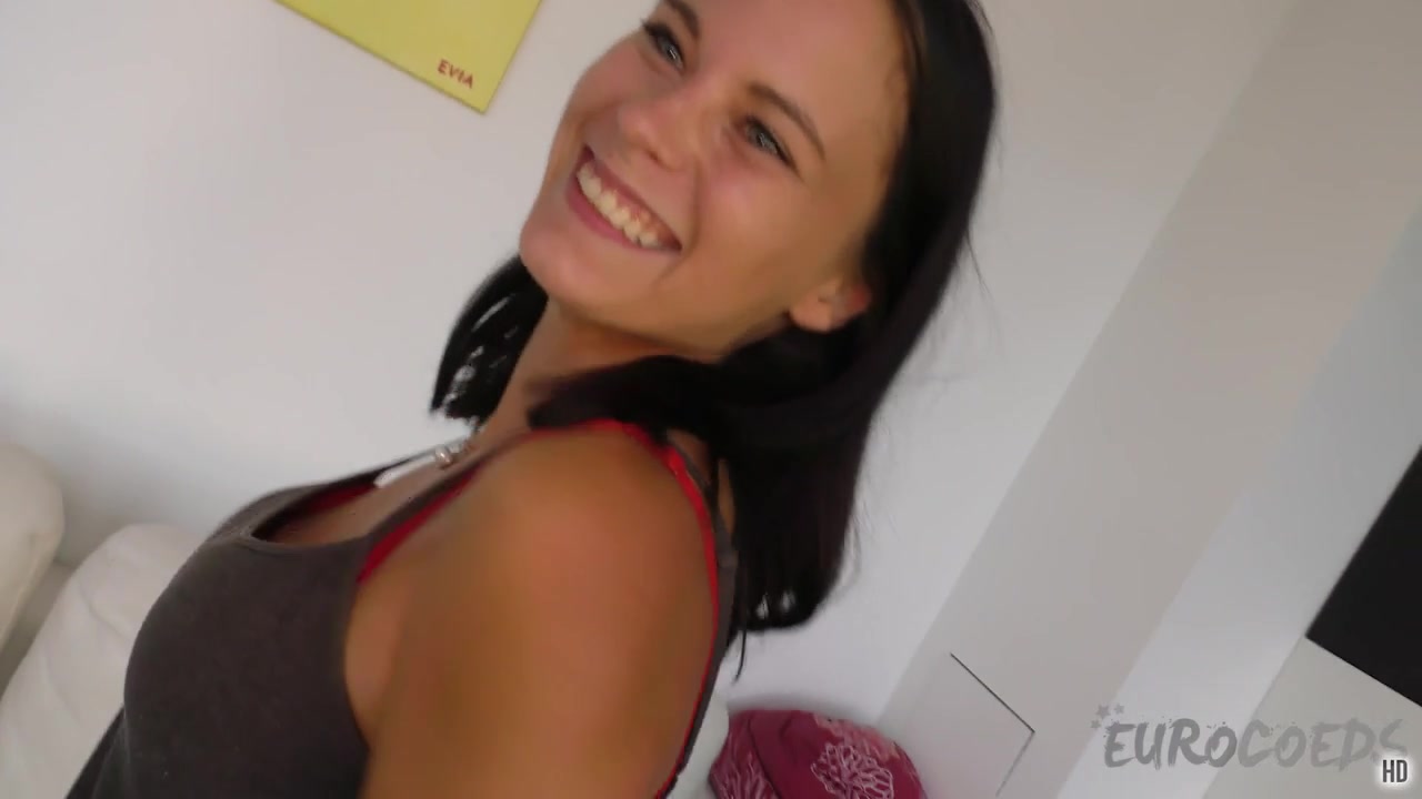 Hot Model Bella Lets Lucky Cameraman Help Her Masturbated With A Huge Black Dildo On Casting Couch