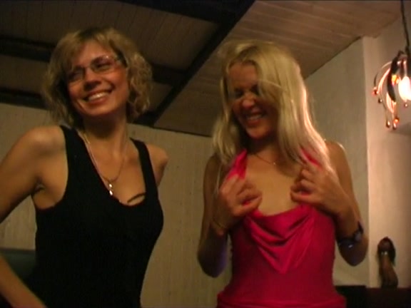 Dilettante sex party with tongue and toy in golden-haired.s love tunnel