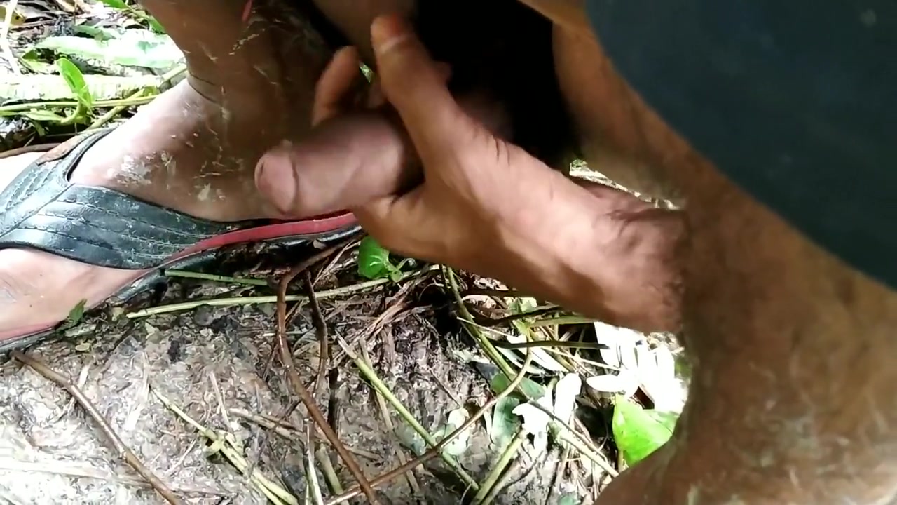 Indian Big Dick Masturbation Sitting In The Garden