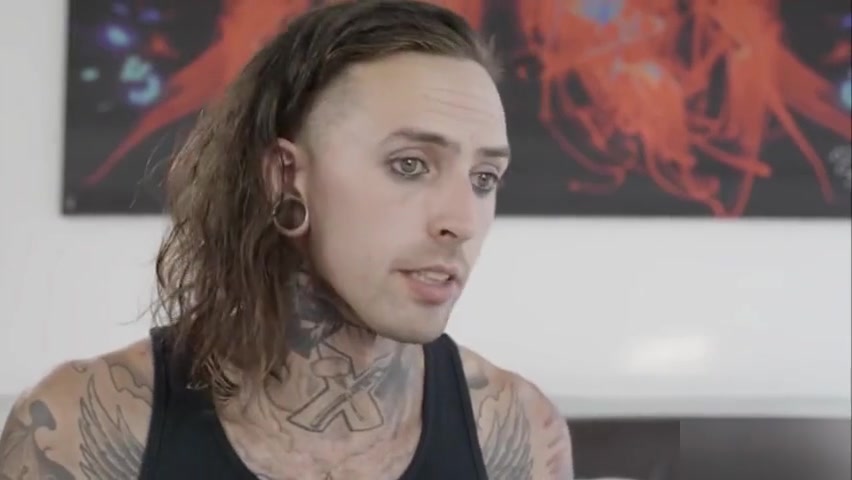 Tattooed Ruckus gives her Tranny GF Casey Kisses a sweet anal fucked