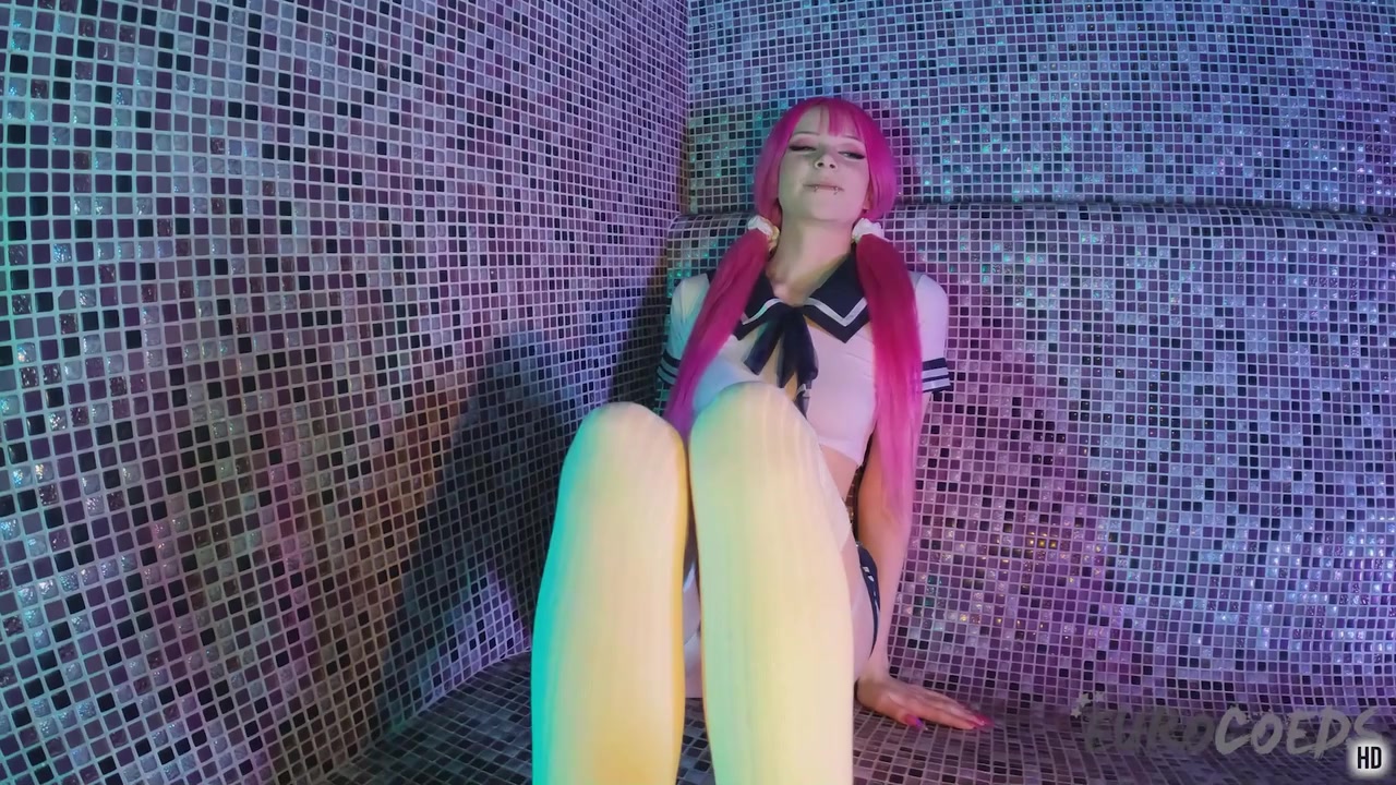 Pink Hair Model Lily Angelic Masturbating With A Dildo In The Sauna
