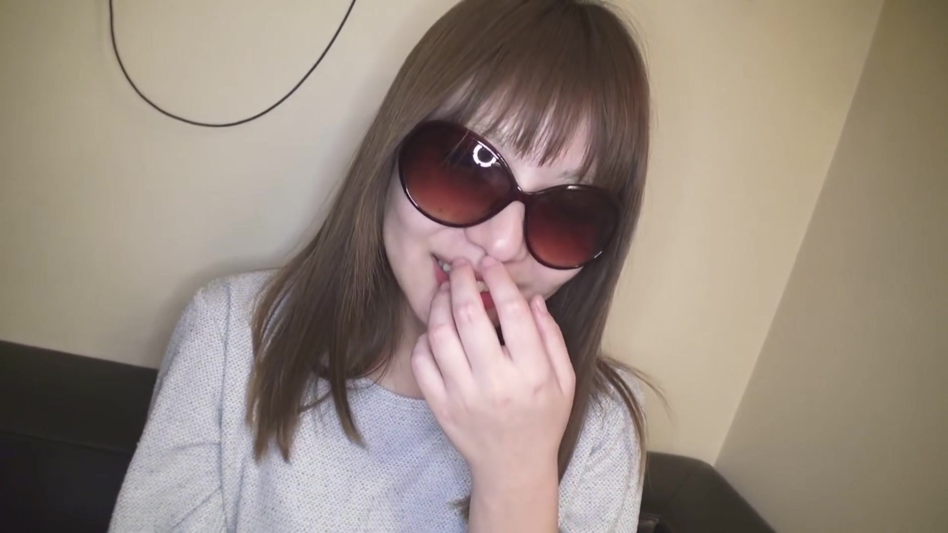 Kameihitomi The Big Sunglasses - 10musume