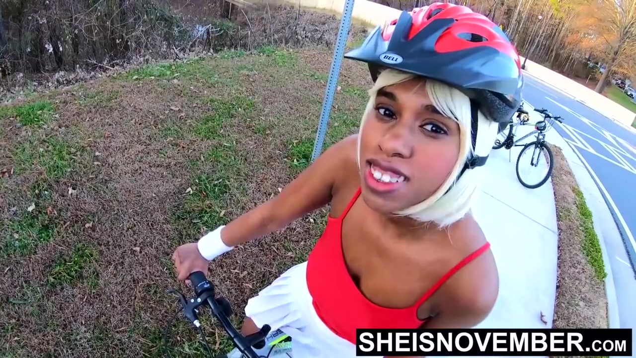 Prettiest Buns Flashed While Cycling Outdoors Sexy Babe Reveals Tight Wedgie